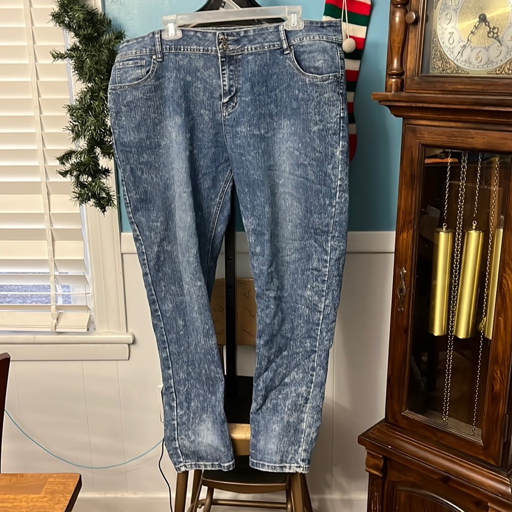 APII stretch jeans size 22